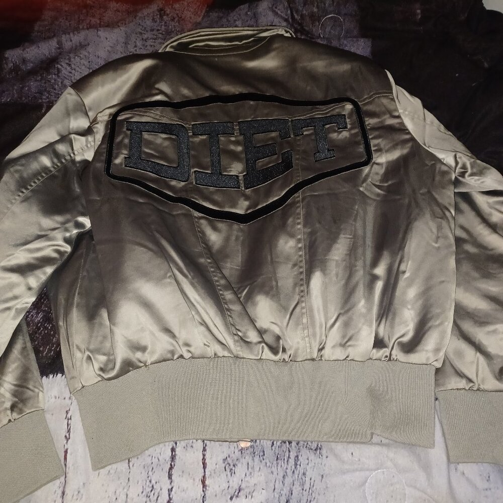 (VIRAL) DIET Silk Bomber POPULAR NEW BRAND